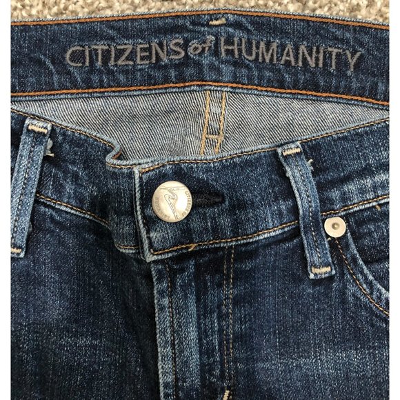 CITIZENS OF HUMANITY CROPPED JEANS W/ FRAYED HEMS - Picture 5 of 16